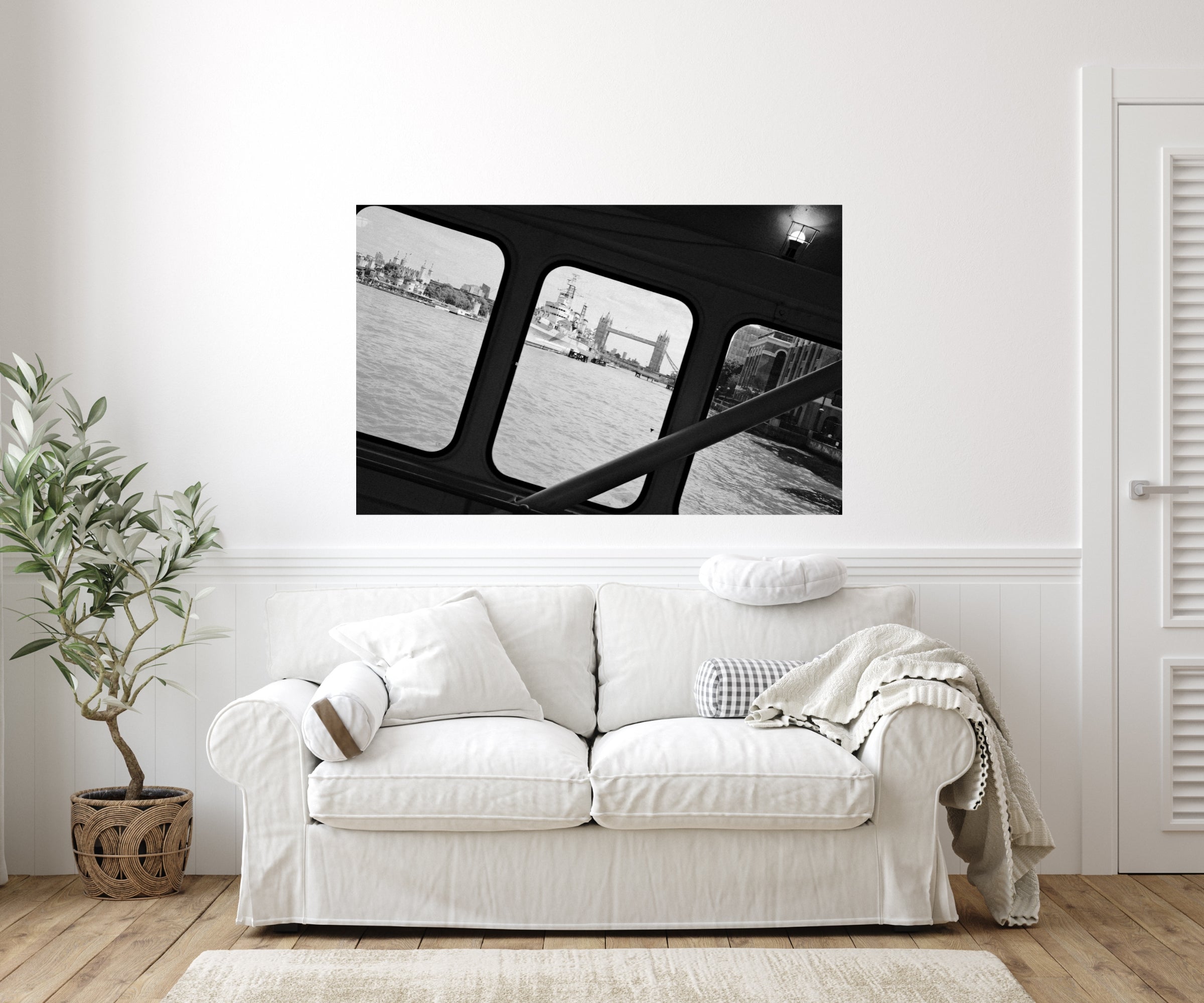 Tilted London (Frameless Edition)